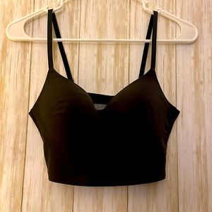 Victoria’s Secret Pink wireless, lightly lined, size M bra.